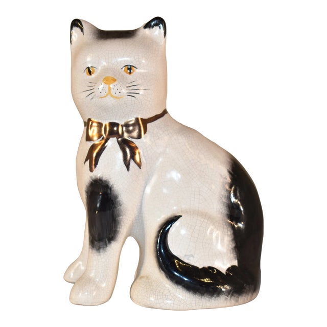 Staffordshire Cat Figure, Circa 1970 For Sale