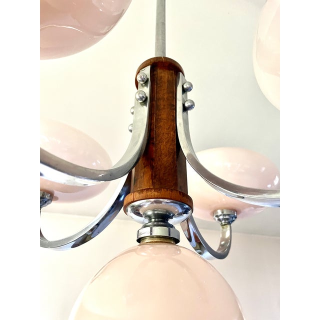 Art Deco Chandelier in Pink Glass, Wood and Chrome, 1930 For Sale - Image 9 of 13