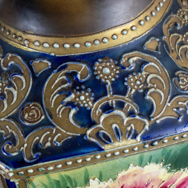 Early 20th Century Floral Table Lamp Hand Painted Porcelain Style of Royal Nippon Black Bell Shade For Sale - Image 12 of 18