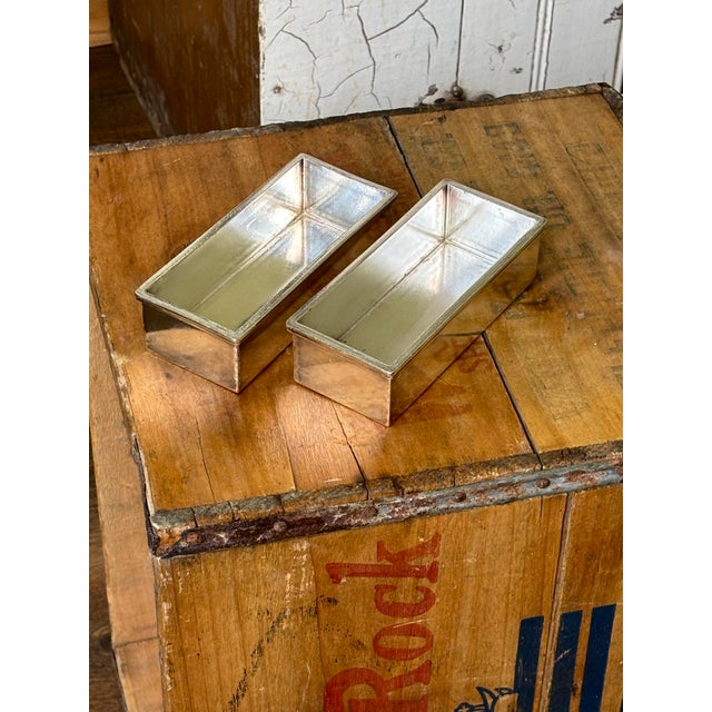 Meriden Silver Plate Co. Vintage Desk Trays Heavy Silver-Plated Brass “Pair” 1970s Brazilian Meridional For Sale - Image 4 of 9
