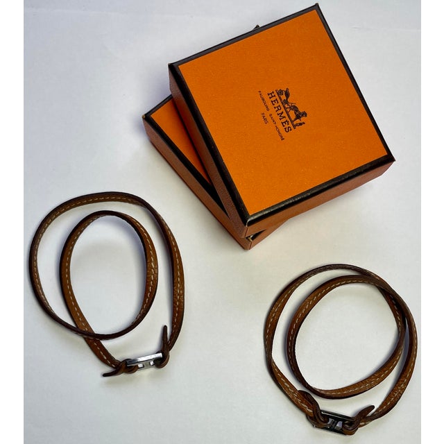 Chestnut 1990s Hermes “Tillet” Leather Wrap Bracelets - A Pair - Original Orange Hermes Boxes Included - For Sale - Image 8 of 9