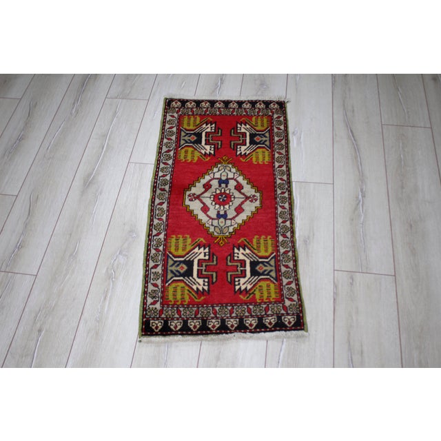 Red 1970s Turkish Vintage Hand Knotted Traditional Antique Hand Knotted Doormat Rug For Sale - Image 8 of 8