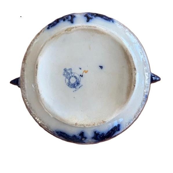 Antique Flow Blue Jardinière: “Poppy" is a popular floral pattern in English Flow Blue china, commonly produced during the...