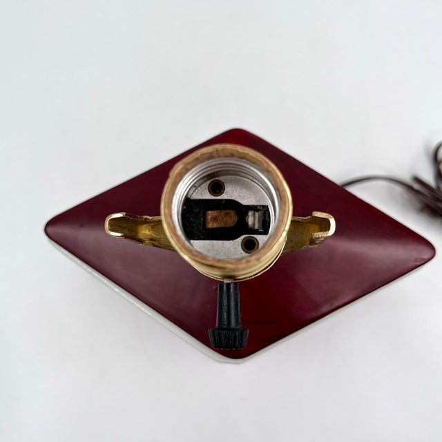 Red Vintage Chinoiserie Red Ceramic Diamond Shaped Lamp For Sale - Image 8 of 11