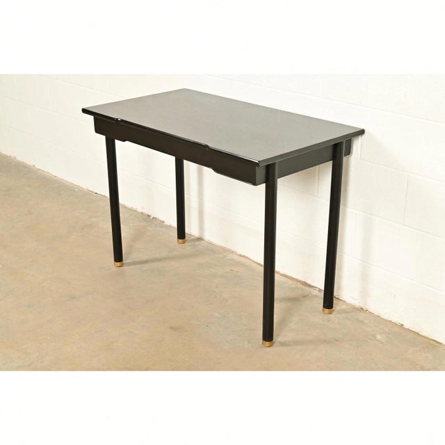 Mid-Century Modern John Widdicomb Mid-Century Modern Hollywood Regency Black Lacquer and Brass Console Table, Newly Refinished For Sale - Image 3 of 9