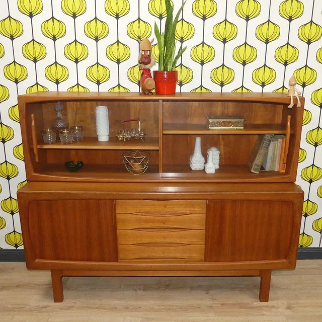 Danish Teak Wall-Mounted Display Cabinet from Dyrlund, 1960s For Sale - Image 10 of 11