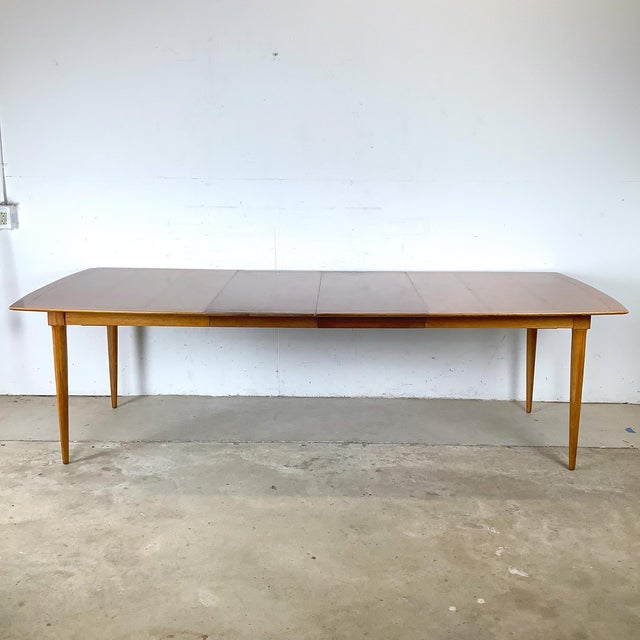 Mid-Century Modern Vintage Tomlinson Mid-Century Extension Dining Table With Two Leaves, Sophisticate Line, 1960s For Sale - Image 3 of 18
