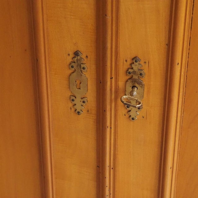 Antique Vertiko Cabinet in Poplar Wood, 1890 For Sale - Image 7 of 18