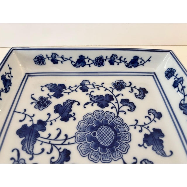 Asian Chinese Blue and White Porcelain Bowl Square Shape 9 In. For Sale - Image 4 of 6