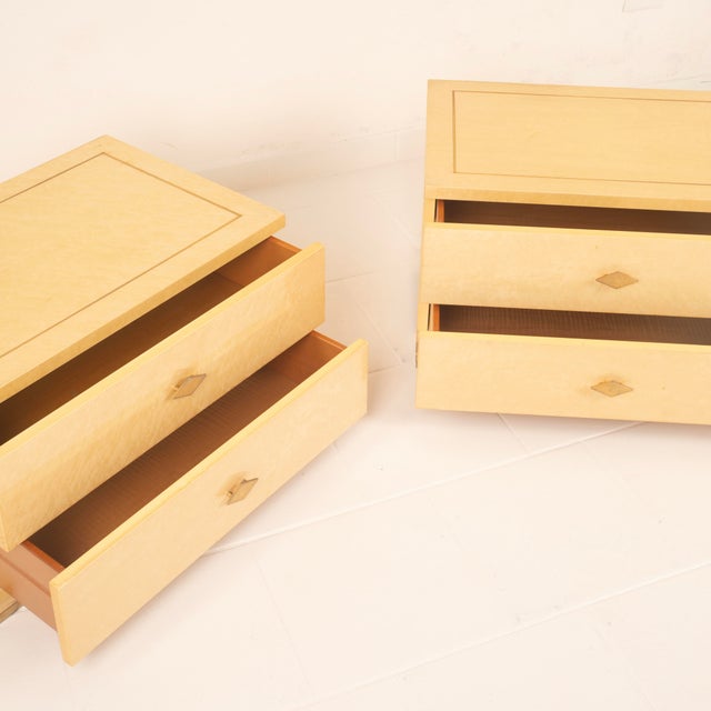 Italian Maple Burl and Brass Nightstands by Gianluigi Gorgoni for Fratelli Turri, 1980s, Set of 2 For Sale - Image 9 of 18