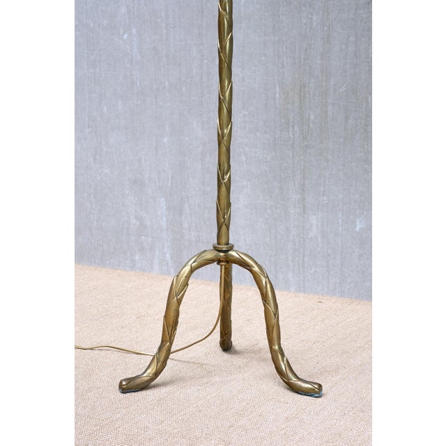 Mid-Century Modern Brass Tripod Floor Lamp with Foliate Decor from Maison Baguès, France, 1940s For Sale - Image 3 of 11