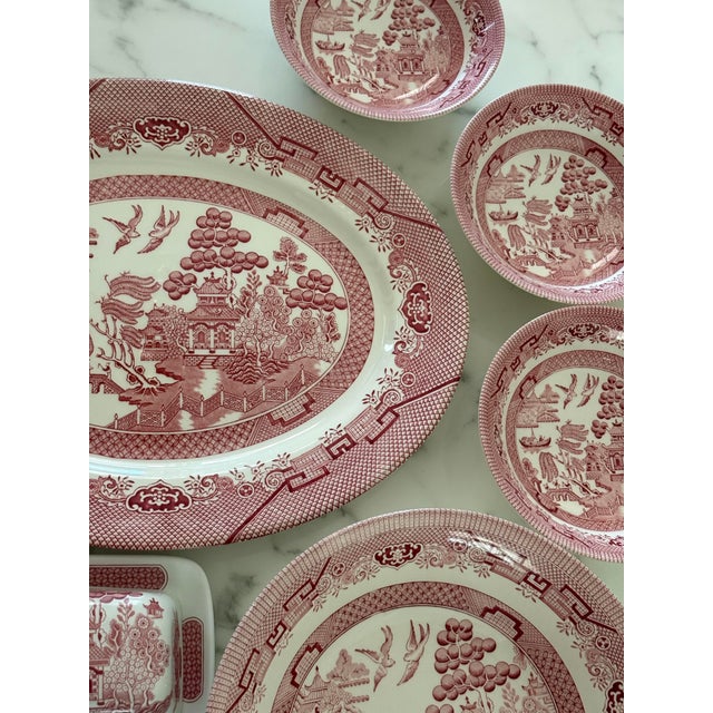 Pink Vintage Pink Willow Rosa Chinoiserie Dinner Set Made in England - A Set of 38 Pieces For Sale - Image 8 of 12