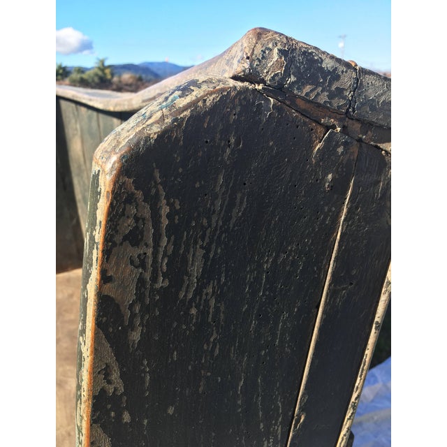 Gorgeous vintage English settle bench with a curved barrel back, circa 19th century. Charming patina: color is rich dark...