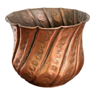 Vintage Hammered Copper Planter With Swirl Fluting For Sale