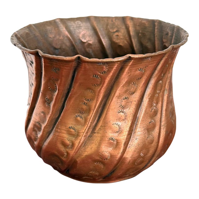 Vintage Hammered Copper Planter With Swirl Fluting For Sale