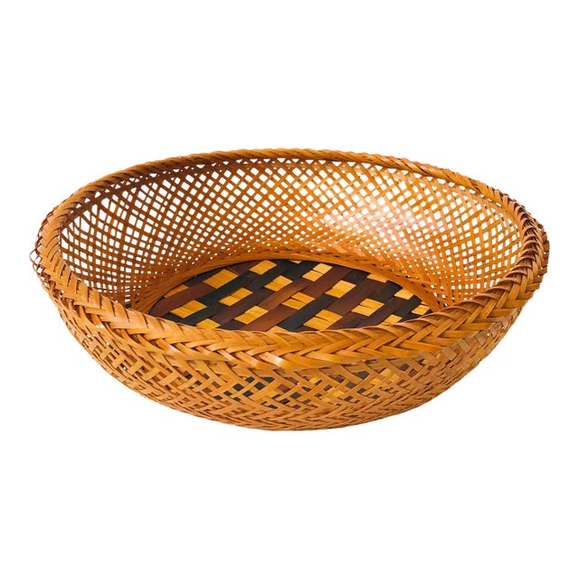 Vintage Circular Wicker Tray For Sale