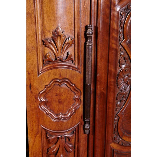 18th Century Louis XV Walnut Carved Doors Corner Cabinets From Lyon - a Pair For Sale In Dallas - Image 6 of 9