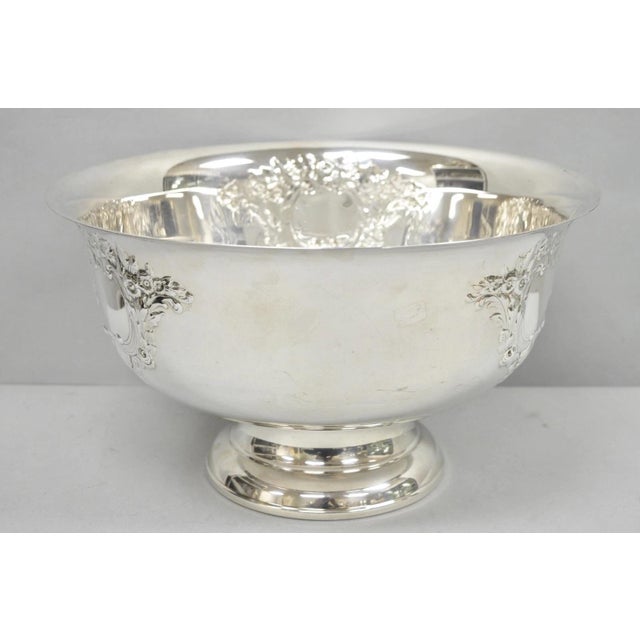 Mid 20th Century Victorian Floral Repousse Silver Plated Punch Bowl Champagne Chiller Ice Bucket For Sale In Philadelphia - Image 6 of 14