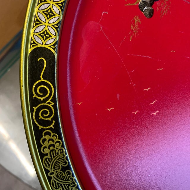 Beautiful Japanese serving dishes in great condition. Great for serving things at the dinner table. Location G3