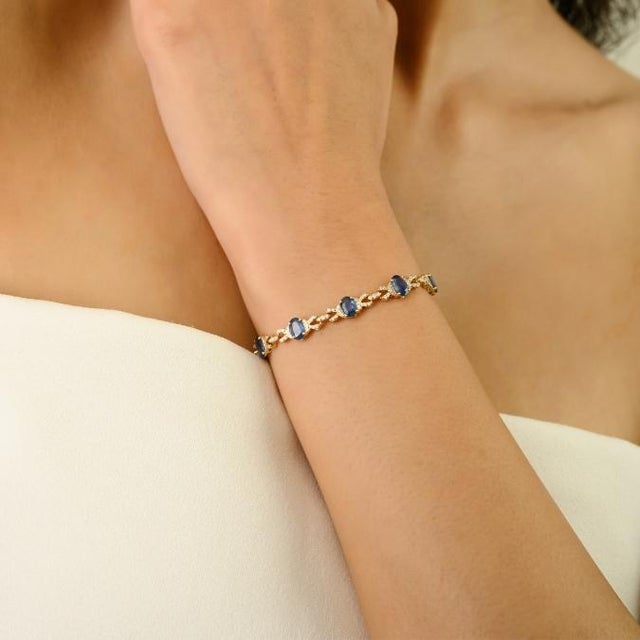 Metal 6.54Ct Oval Cut Blue Sapphire & Diamond Vintage 14k Gold Link Bracelet For Sale - Image 7 of 14