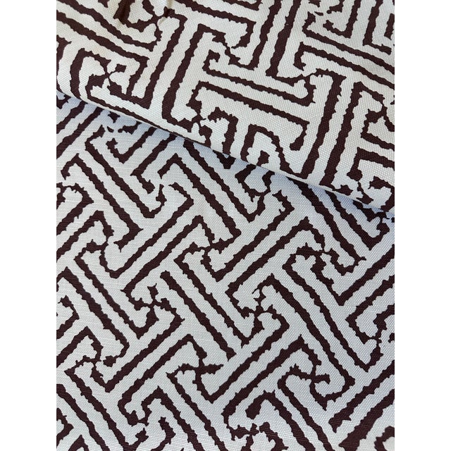 Traditional China Seas Java Grande Linen Blend 1 1/2 Yards Brown Fabric For Sale - Image 3 of 6