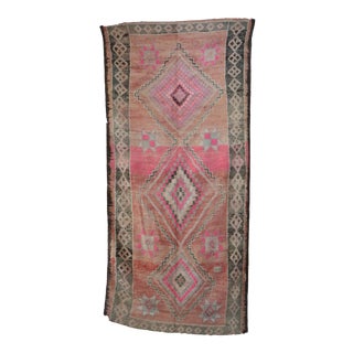 Moroccan Handwoven Pink Rug - 4'9" X 10'7" Ft For Sale