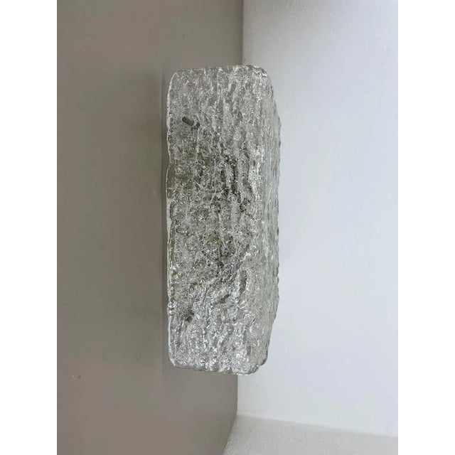 1960s Large Hollywood Regency Ice Glass Wall Light from Kalmar Lights, 1960s For Sale - Image 5 of 13