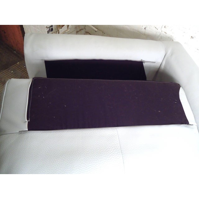1960s Vintage Modern White Settee For Sale - Image 10 of 10
