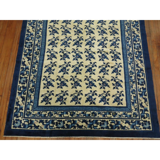 Early 21st Century White Blue Chinese Rug - 5'1" x 8'1" For Sale - Image 4 of 6