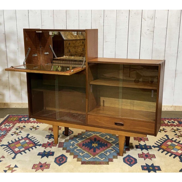 English Teak Bar, 1970s For Sale - Image 4 of 18