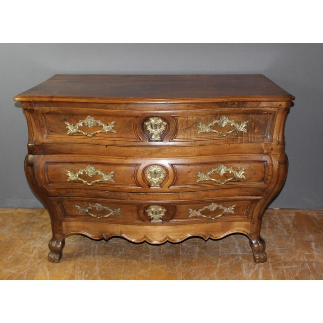 Bordeaux Style Walnut Commode, 18th-Century For Sale - Image 15 of 15