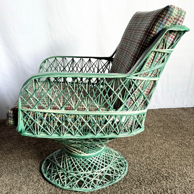 Mid-Century Modern Mid Century Modern Spun Fiberglass Green Lounge Chair For Sale - Image 3 of 6