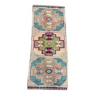 Turkish Yastik Rug 1'2" x 2'8" For Sale