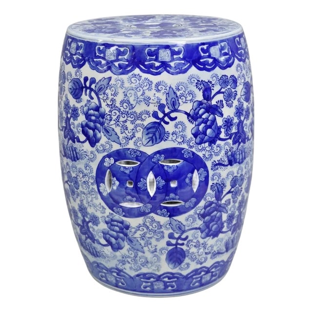 Vintage Chinoiserie Blue White Porcelain Decorated Garden Seat Stool For Sale