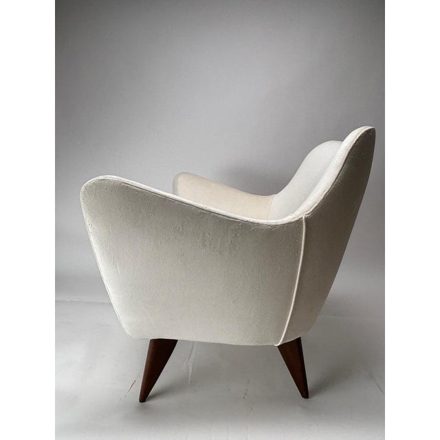 Set of Perla Armchairs in Wood & White Fabric attributed to Guglielmo Veronesi, Isa, Italy, 1950s For Sale - Image 3 of 10