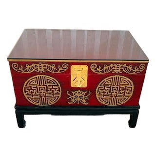 Red Wood Chinese Medallion Hinge-Top Trunk For Sale