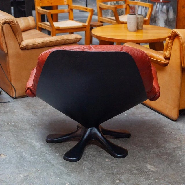Leather & Fiberglass Lounge Chair, 1970s For Sale - Image 4 of 10