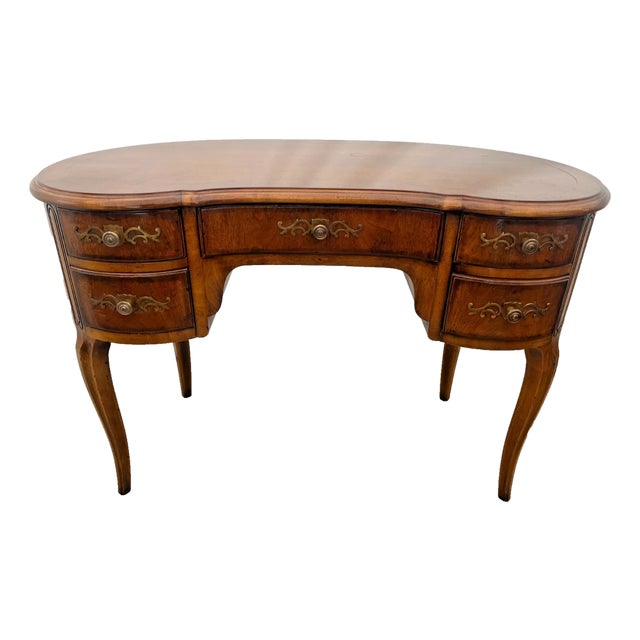 1980s Henredon French Desk Kidney Shaped Vanity Five Dovetail Drawers Petite Size For Sale