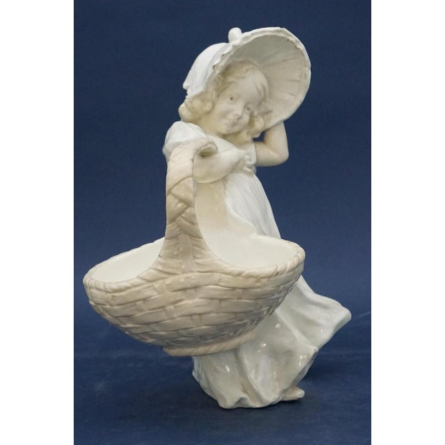 Art Nouveau Ceramic Figurine of Little Girl with Hat and Large Basket by Lefont for Goldscheider, Vienna, Austria, Late 1800s For Sale - Image 4 of 18