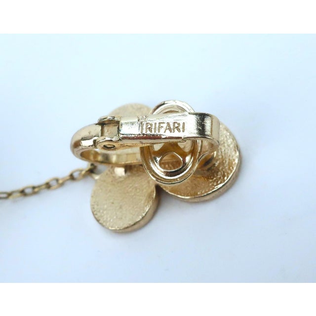 Gold 1950's Crown Trifari Mod Gold Tone Drop Dangle Earrings, a Pair For Sale - Image 8 of 10