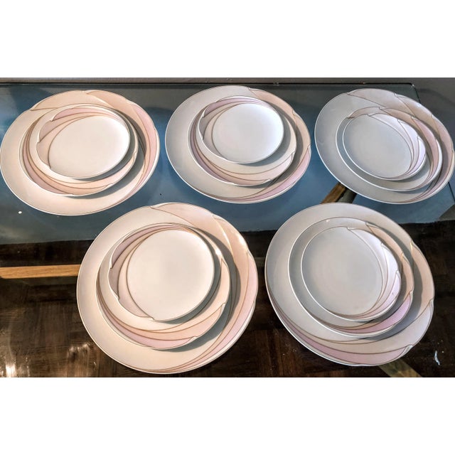 80's en Vogue for Maxim’s of Paris- Dinner, Salad, & Bread Plate, 15 PCS For Sale - Image 9 of 9