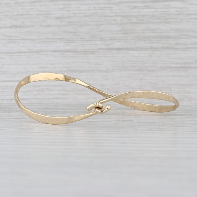 Metal Contoured Bangle Bracelet 14k Yellow Gold 6.5" Hook Clasp For Sale - Image 7 of 7