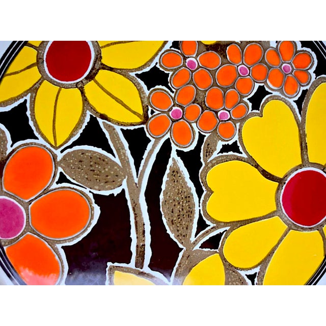 1970s 1970s Mikasa StudioKraft Plates in Esperanza 7919 Pattern, 3 Pieces For Sale - Image 5 of 13