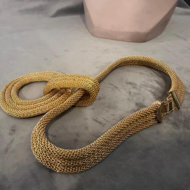 Art Deco A High Quality Vintage Costume Jewelry Gilded Metal Italian Necklace For Sale - Image 3 of 16