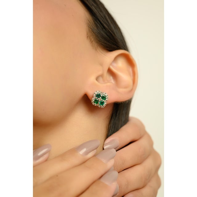 A Pair of 925 Sterling Silver Round Cut Emerald Cluster Stud Earrings by Cara&her For Sale - Image 6 of 10