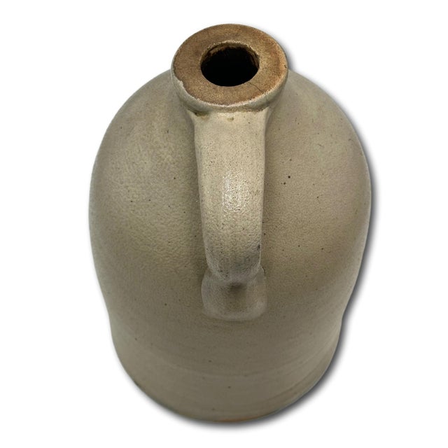 Outstanding Mid 1800s Antique American Blue Flower Decorated Stoneware 1 Gallon Jug in Excellent Condition. For Sale - Image 16 of 18