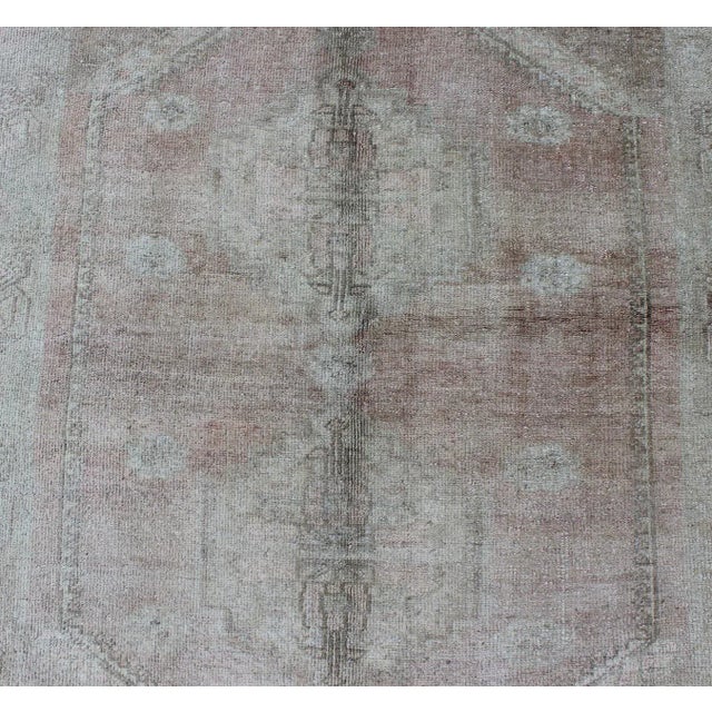 Mid 20th Century Vintage Turkish Oushak Rug in Gray and Pink 4' 8 X 7' 3 For Sale - Image 5 of 8
