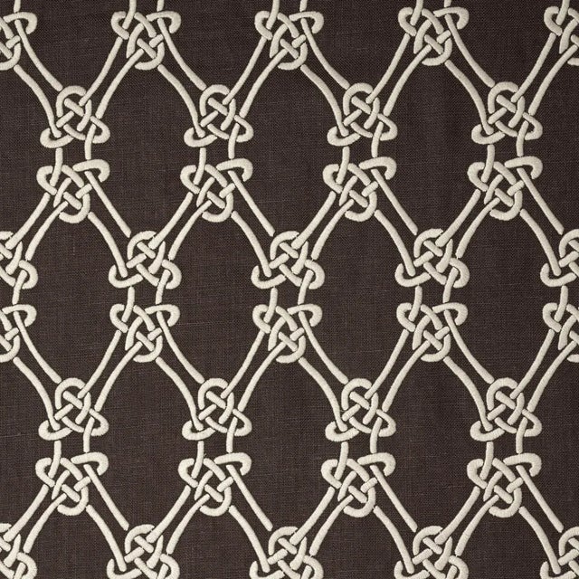 Sample - Schumacher Gordian Weave Fabric in Natural on Walnut For Sale