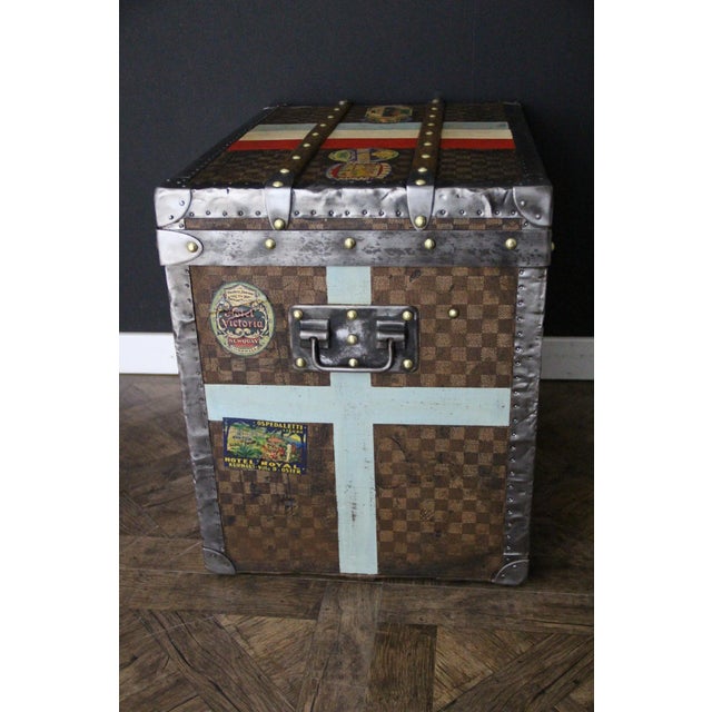 Metal Hat Trunk in Checkered Canvas from Louis Vuitton, 1890s For Sale - Image 7 of 18