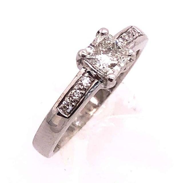 18 Karat White Gold Diamond Engagement Ring 0.80 Total Diamond Weight, Size 5.25 For Sale - Image 4 of 12